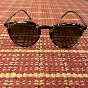 Amazing condition Oliver Peoples O’Mally sunglasses.